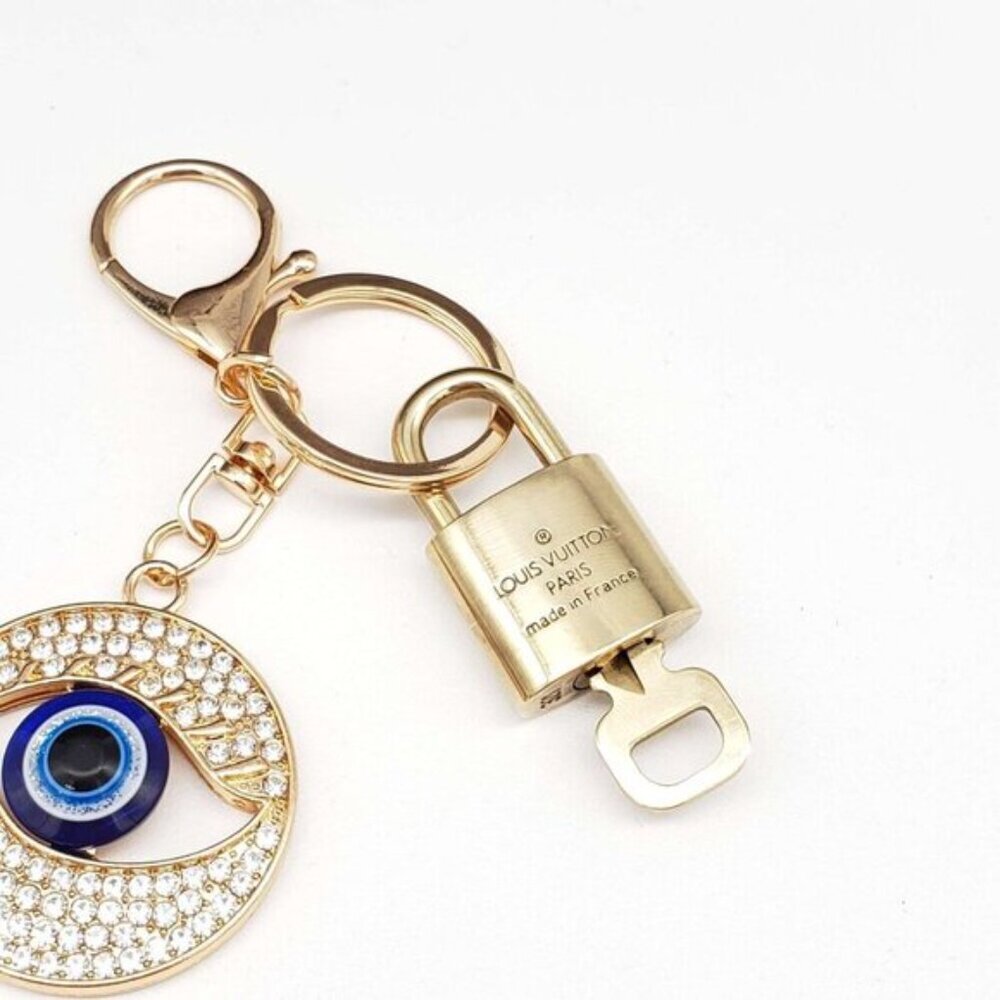 LV Gold Padlock & Key 🔒 Authentic Louis Vuitton Bag Unbranded Evil Eye Charm - Picture 5 of 7
